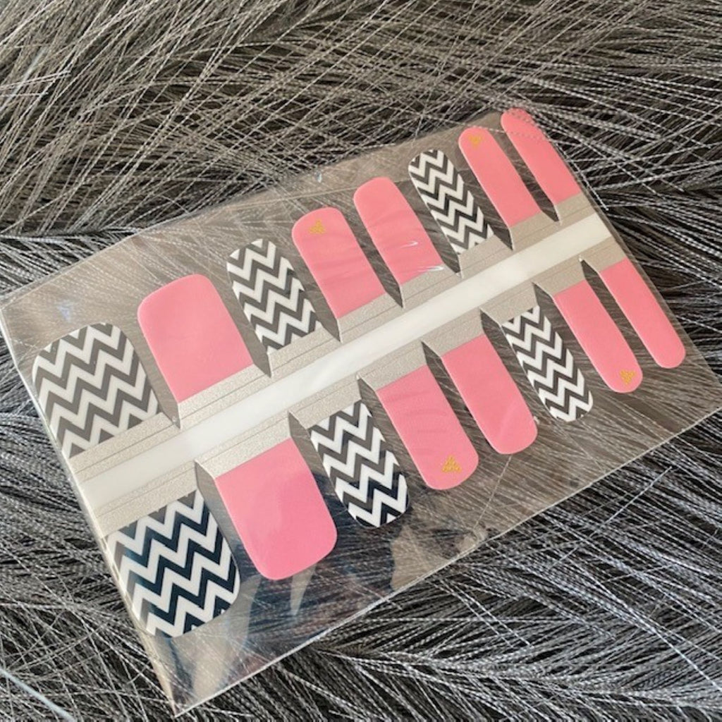 Pink Zig Zag - £2.00